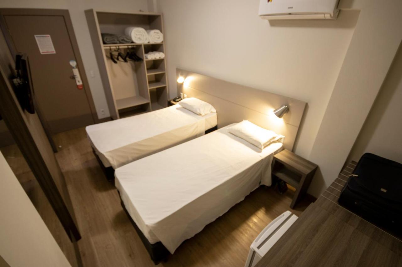 Hotel Valerim Itajai / Navegantes エクステリア 写真