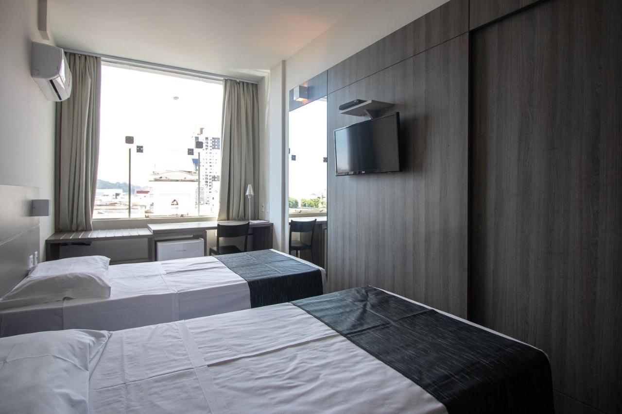 Hotel Valerim Itajai / Navegantes エクステリア 写真