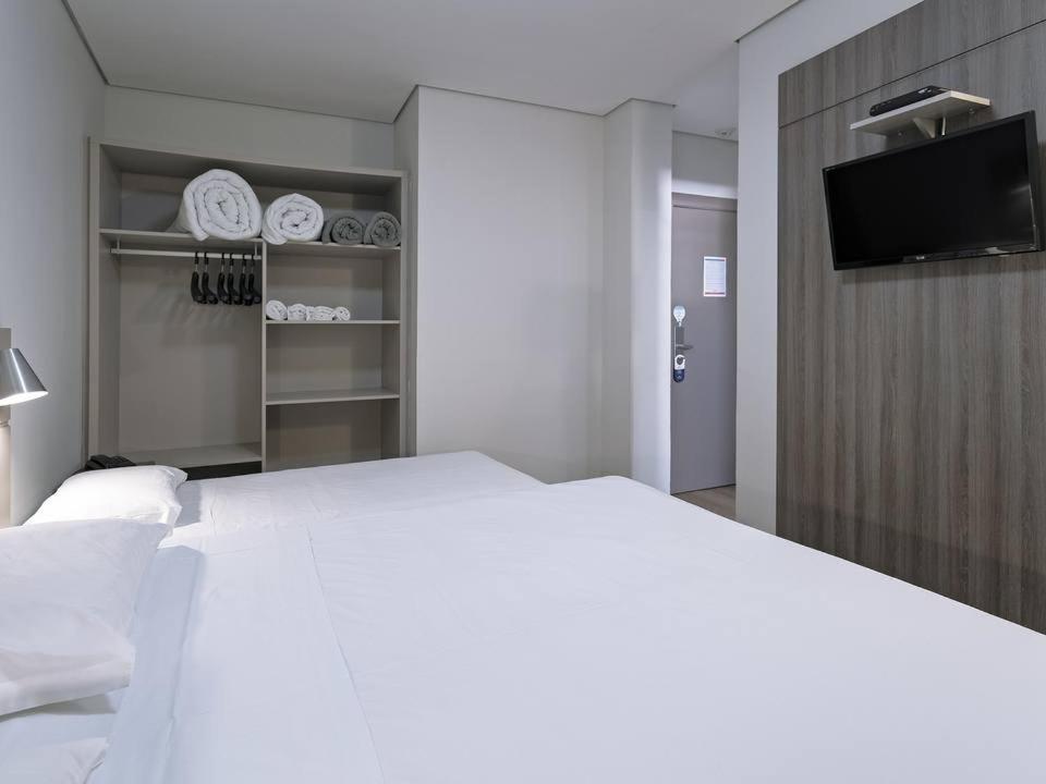 Hotel Valerim Itajai / Navegantes エクステリア 写真