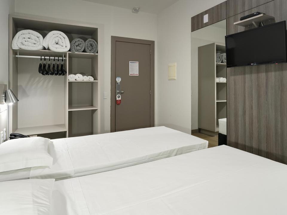 Hotel Valerim Itajai / Navegantes エクステリア 写真