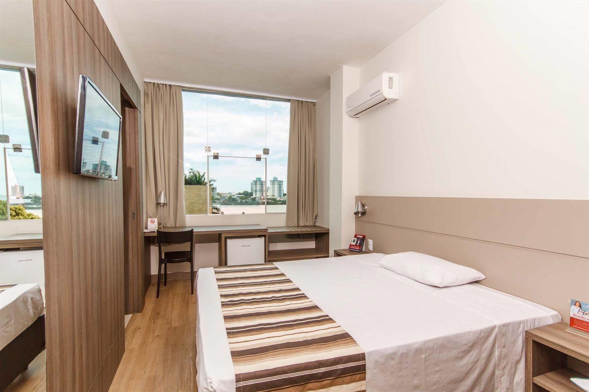 Hotel Valerim Itajai / Navegantes エクステリア 写真