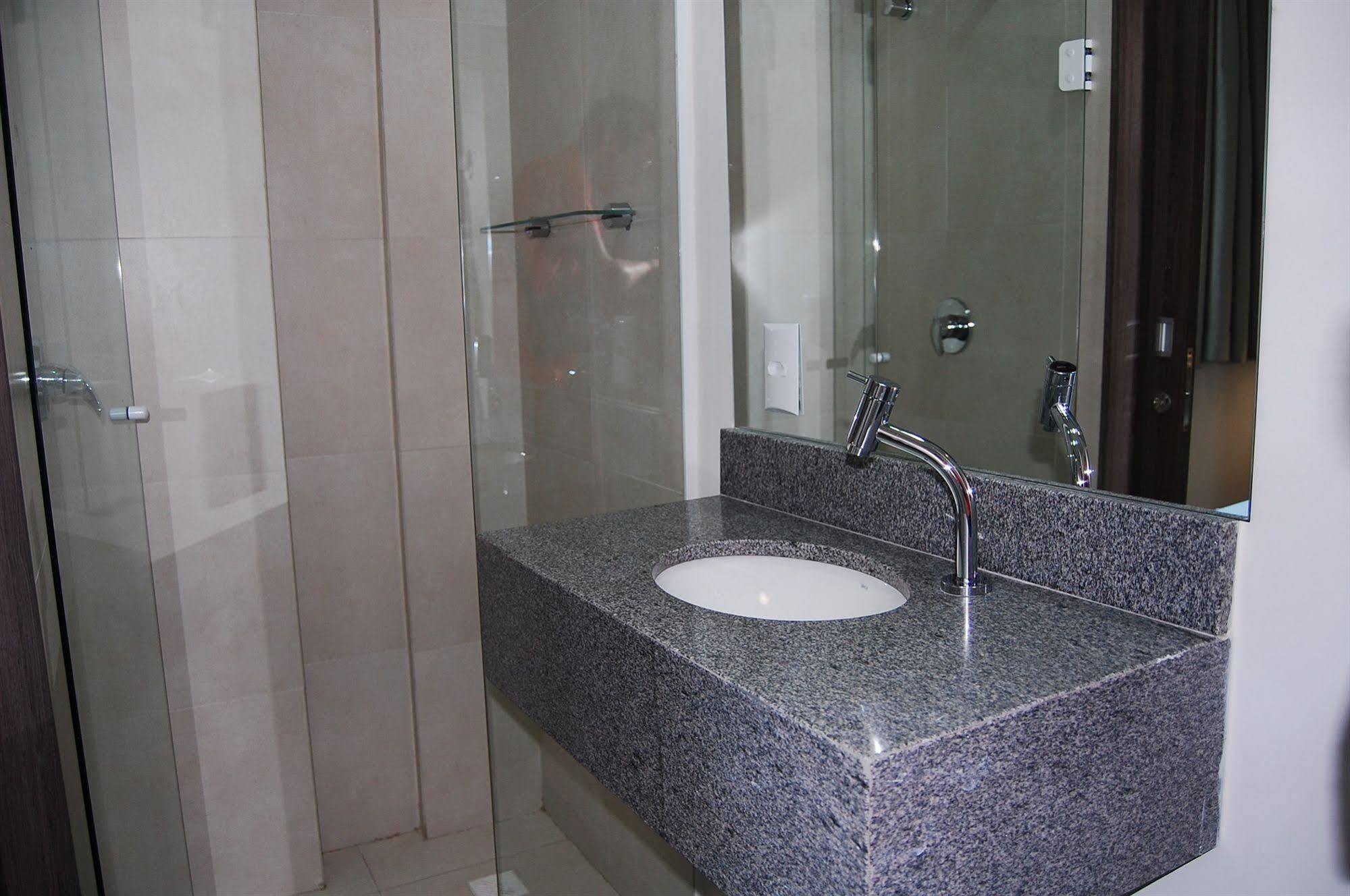 Hotel Valerim Itajai / Navegantes エクステリア 写真